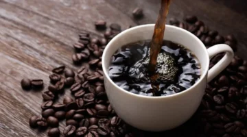 أضرار تناول القهوة بكثرة.. علامات تحذيرية خطيرة تظهر على جسمك وتتجاهلها